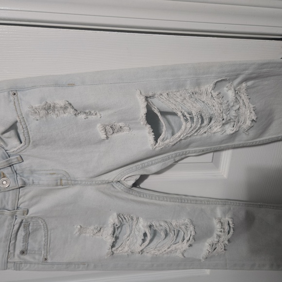 BEE ATTITUDE & MNG DEMIN - Picture 7 of 10